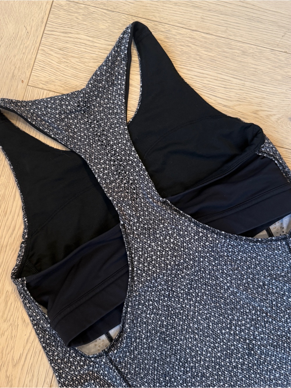 Textured Speckled Black and White Lululemon Tank Top Built in Sports Bra Size 6